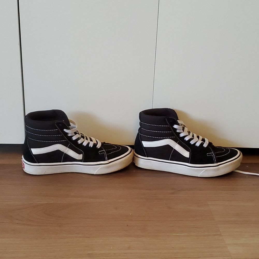 Vans-Comfycush Sk8-HI Black/White Classic high top